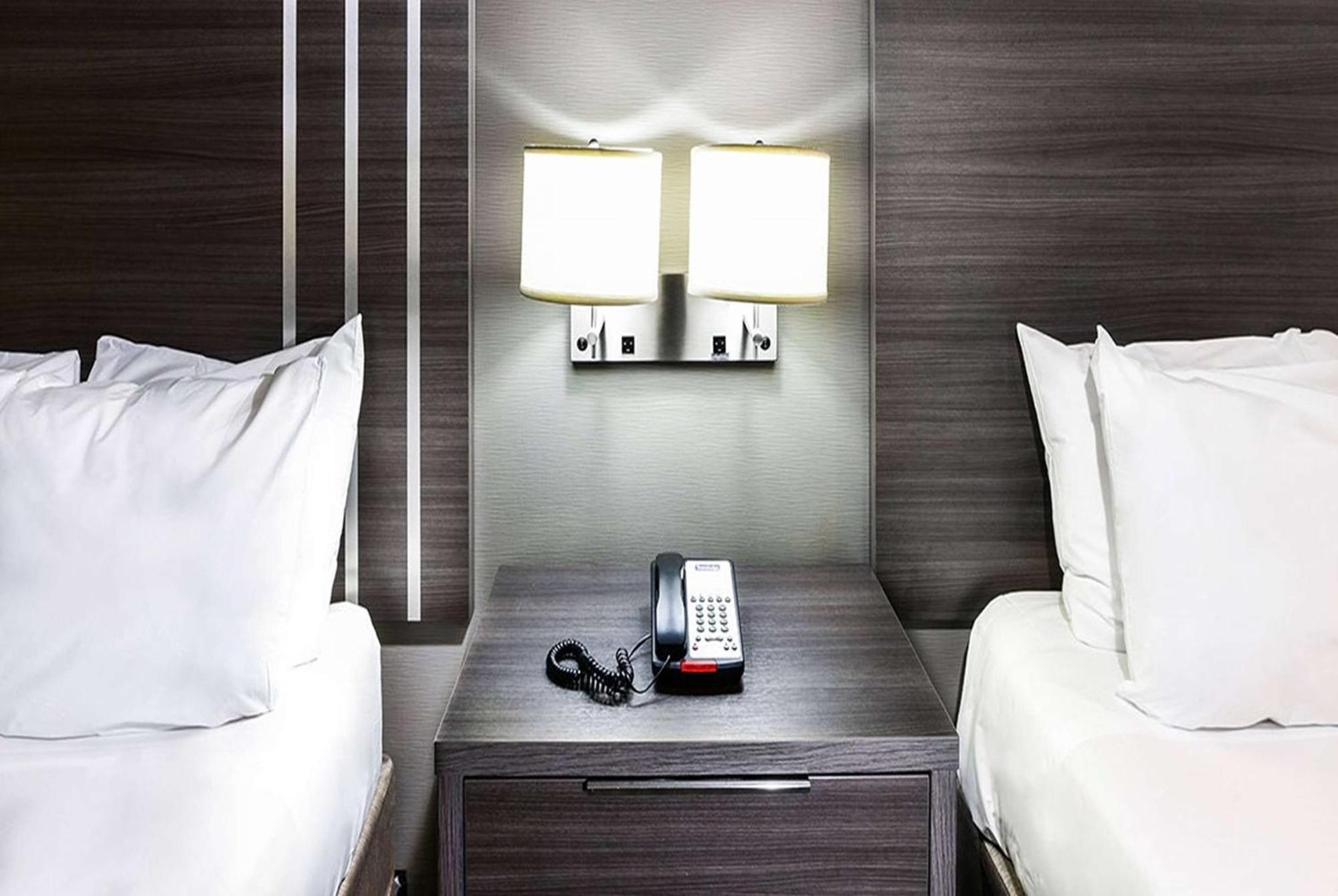 ทราเวลลอดจ์ บาย วินด์แฮม คอมเมิร์ซ ลอสแองเจลิส แอเรีย Hotel ภายนอก รูปภาพ