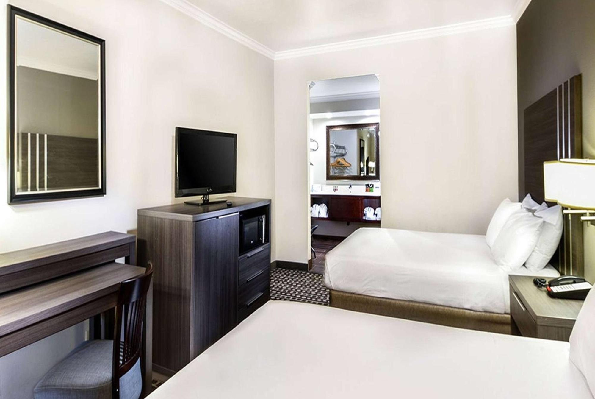 ทราเวลลอดจ์ บาย วินด์แฮม คอมเมิร์ซ ลอสแองเจลิส แอเรีย Hotel ภายนอก รูปภาพ